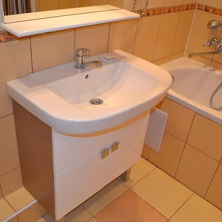 біля цитаделі