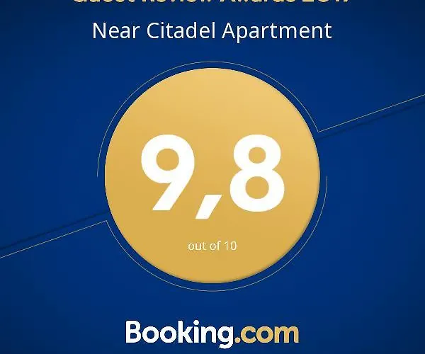 Near Citadel דירה